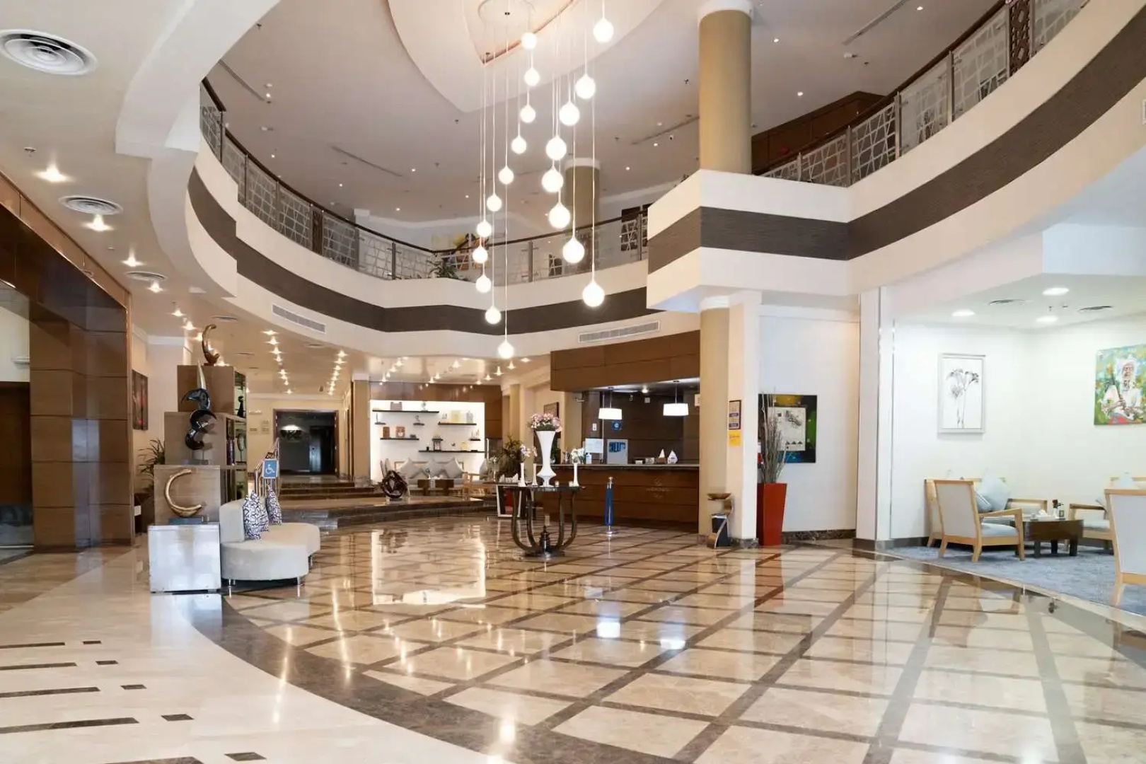 Отель Golden Tulip Buraidah