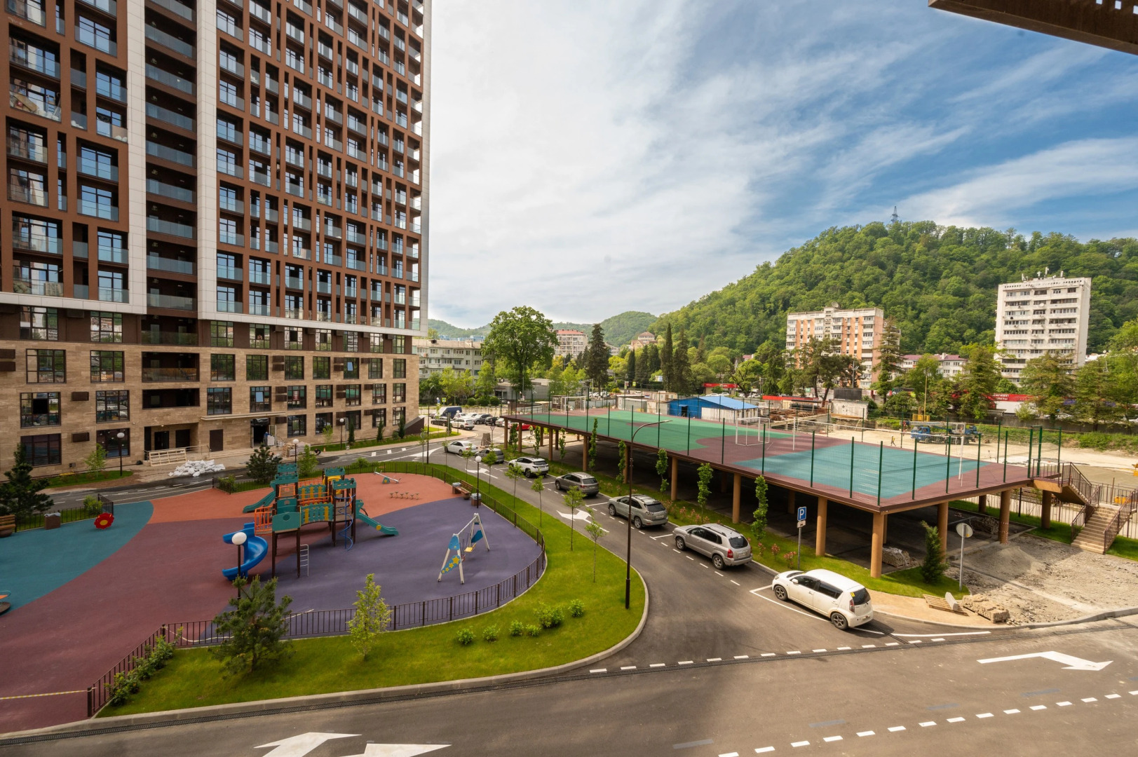 Студия с балконом и видом на горы. Аллея 392