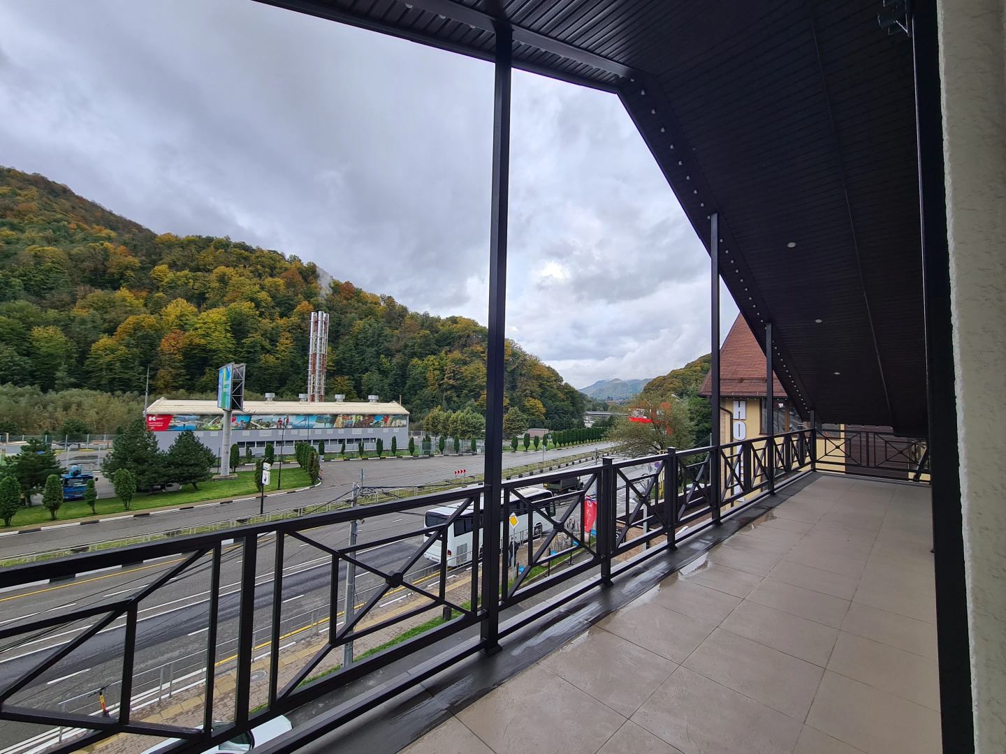 Апартаменты Двухкомнатные семиместные с видом на горы