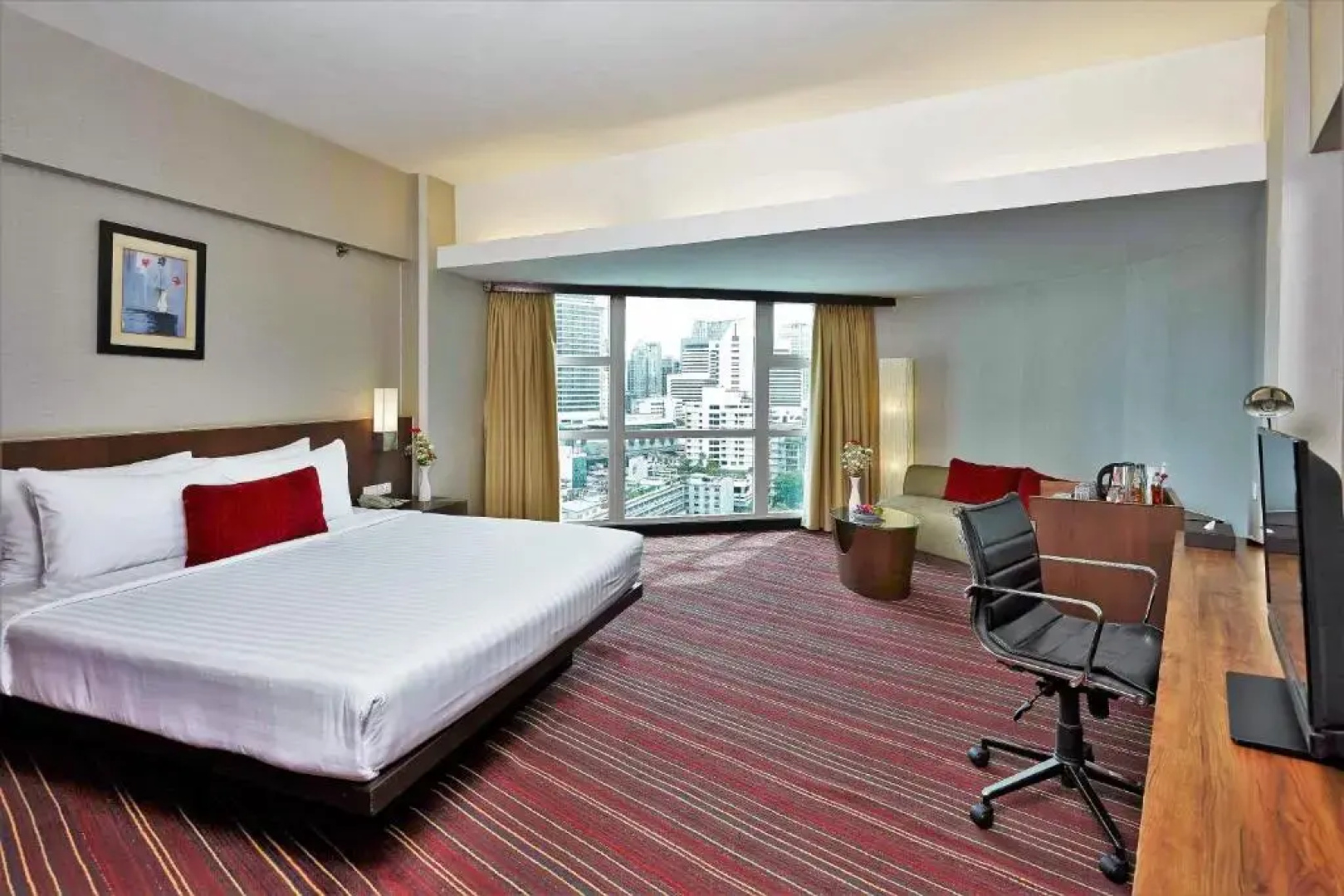 Отель Ambassador Bangkok Hotel