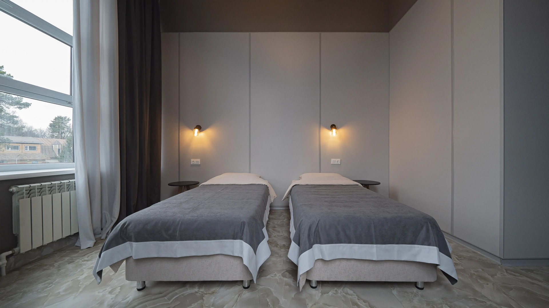 Отель Артман