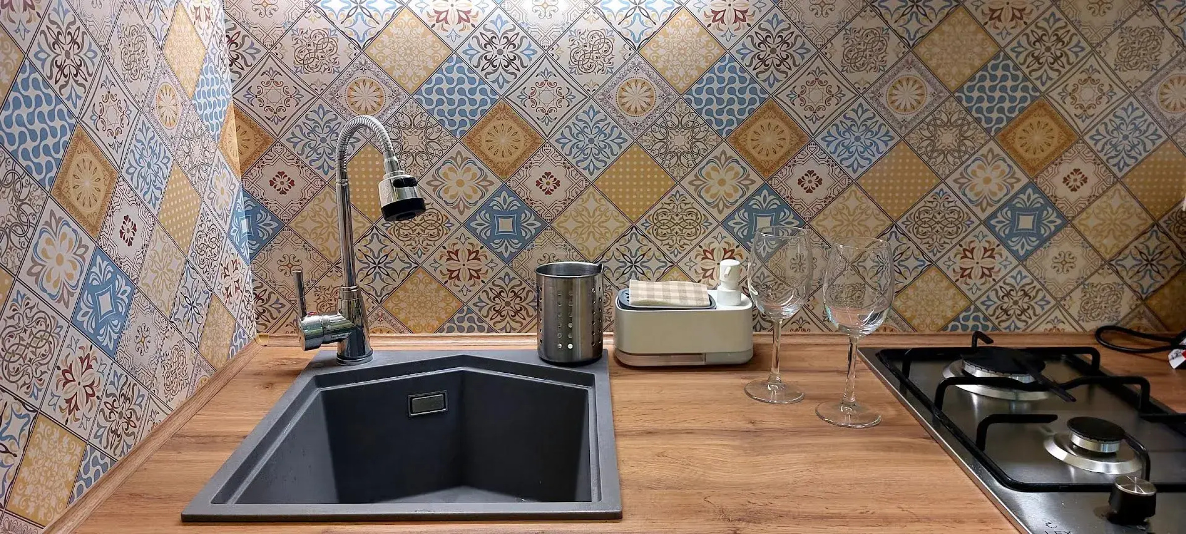 Квартира бизнес в цветущем дворике