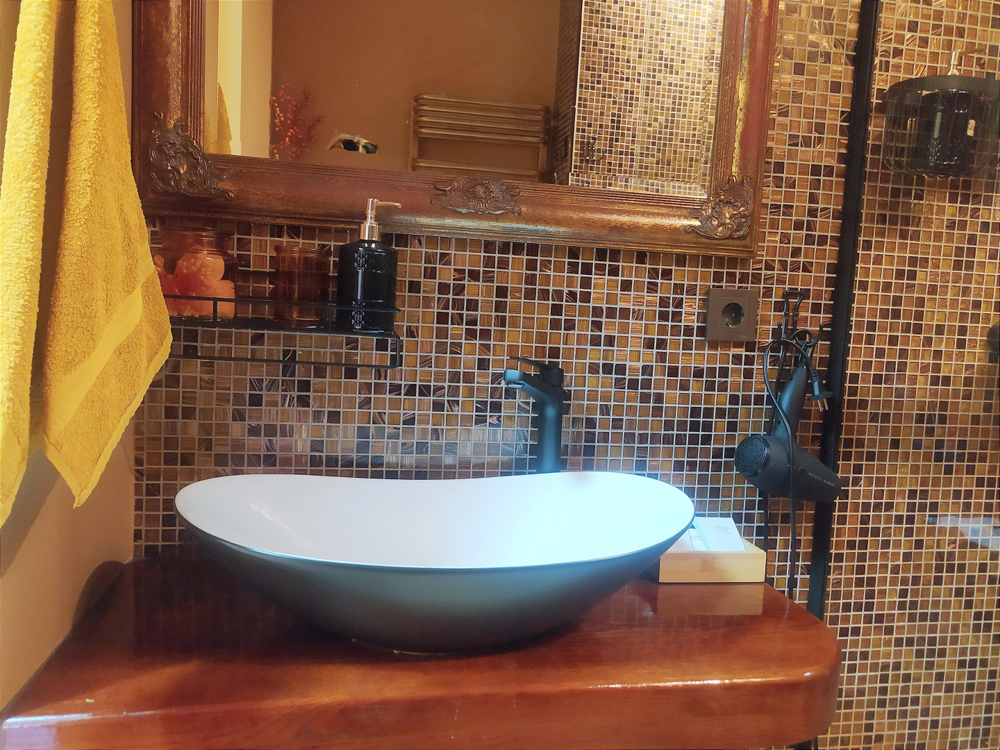 Апартаменты AmbeRoom