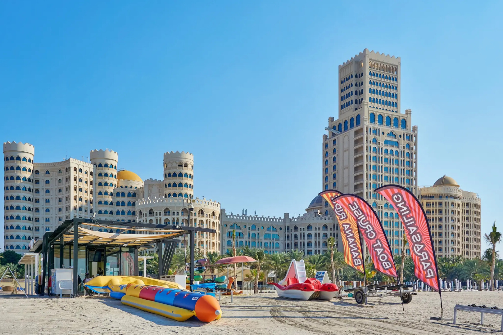 Апарт-отель Al Hamra Palace At Golf&Sea