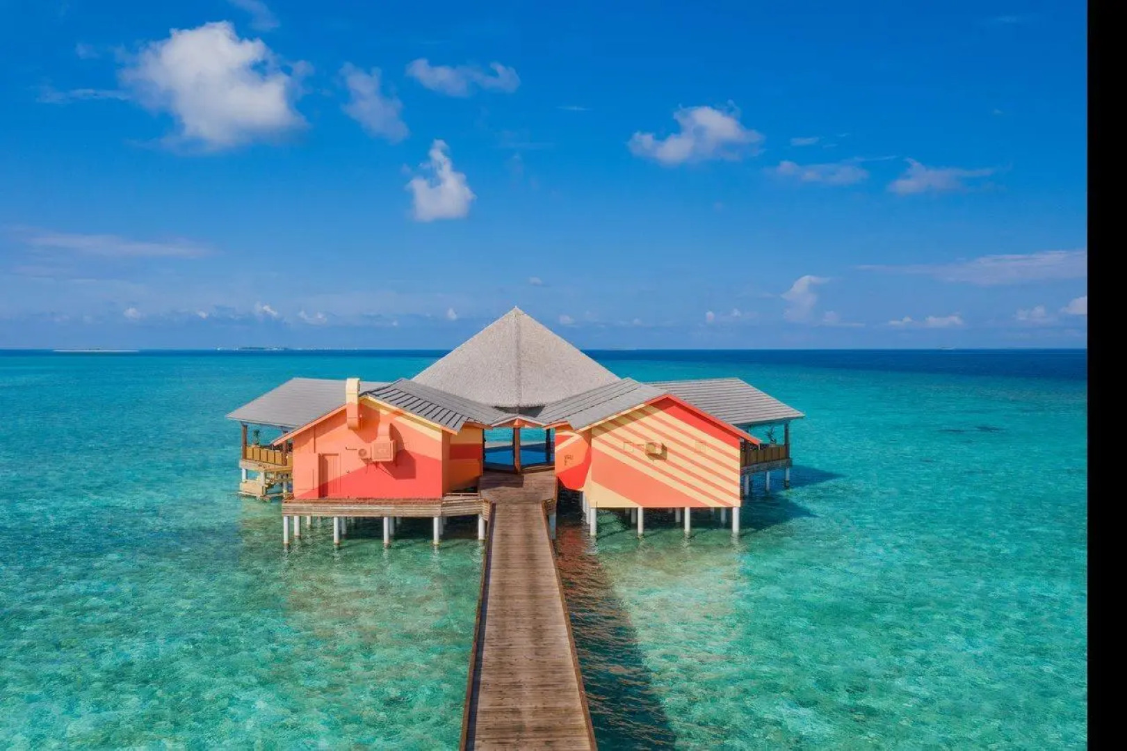 Resort The Standard Huruvalhi Maldives