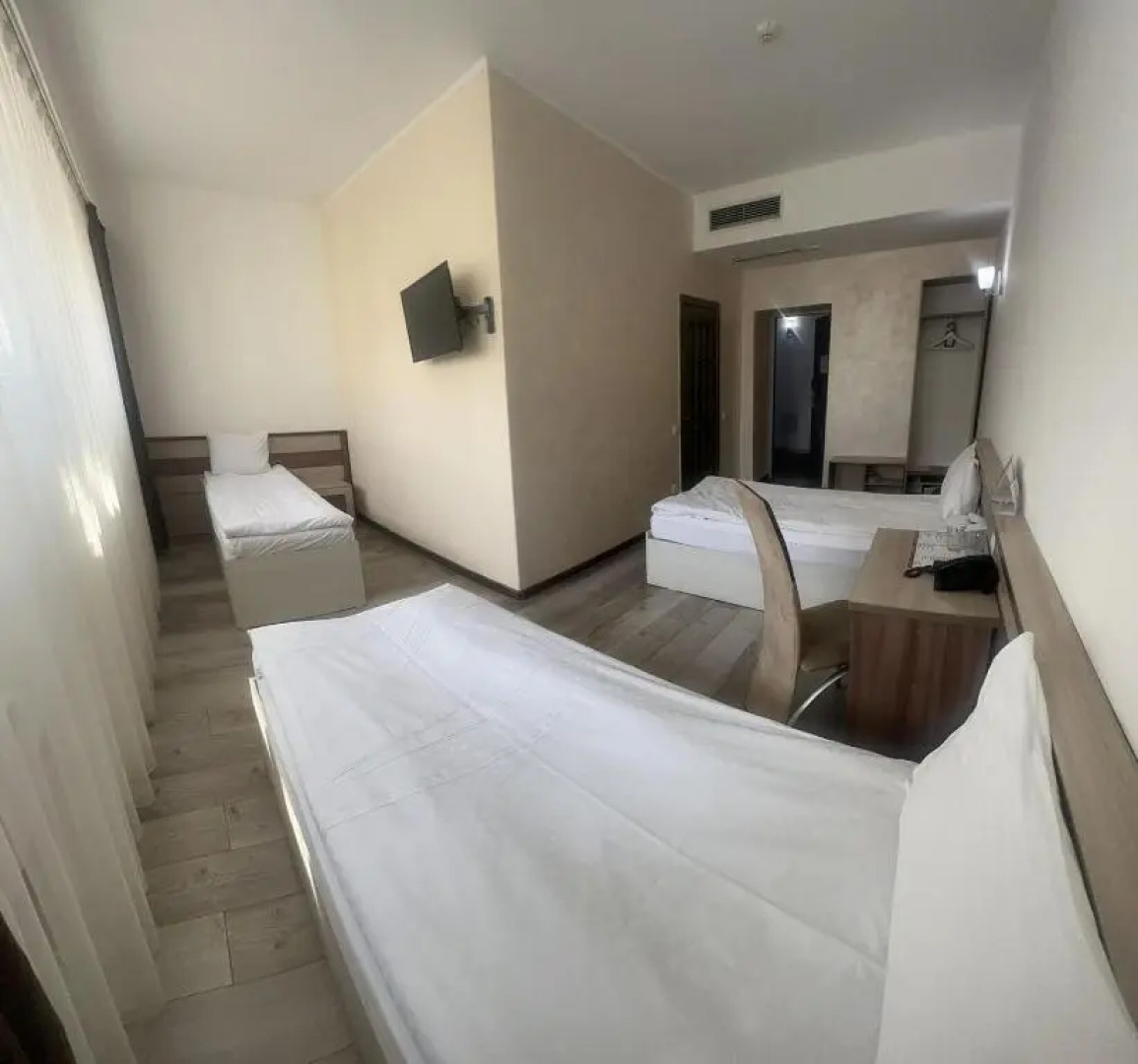 Отель Астра