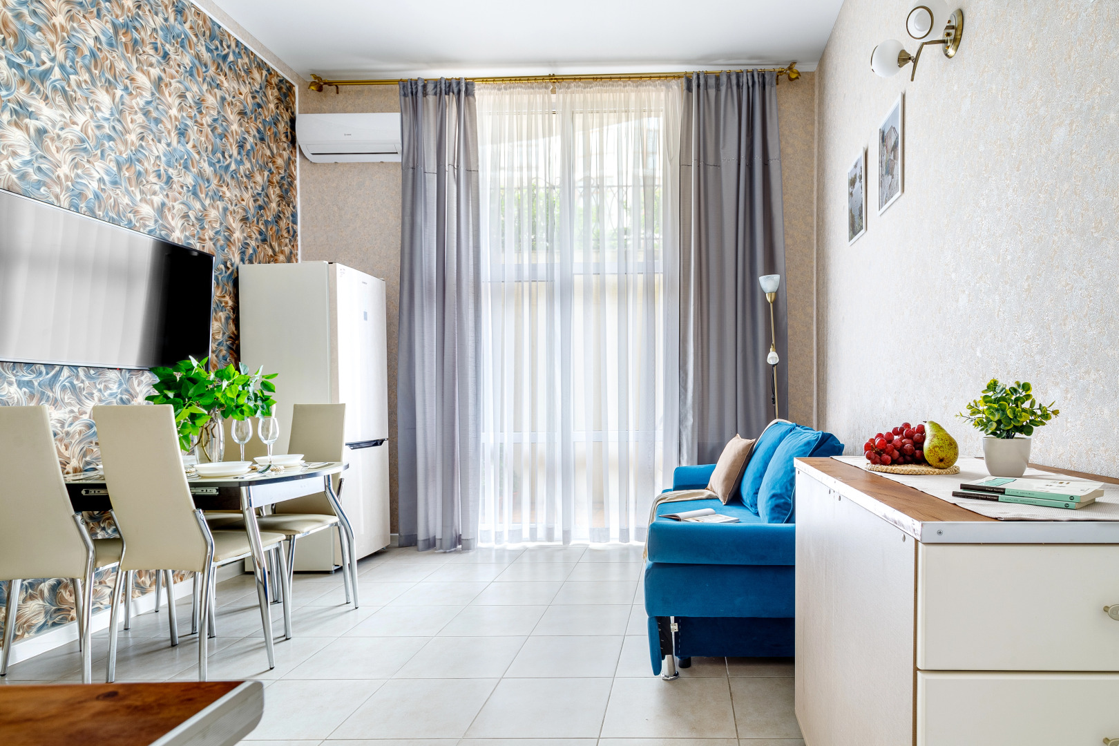 Апартаменты с Собственным Двориком от Home Group apartments