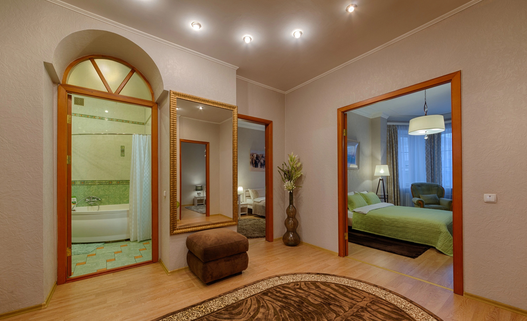 Апартаменты 4-комнатные HomeApart пр-т Независимости, 14