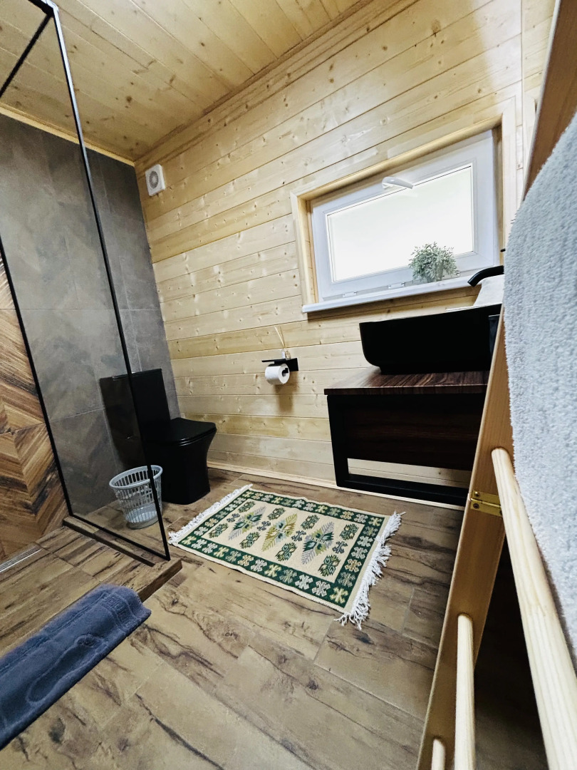 Счастливый лось