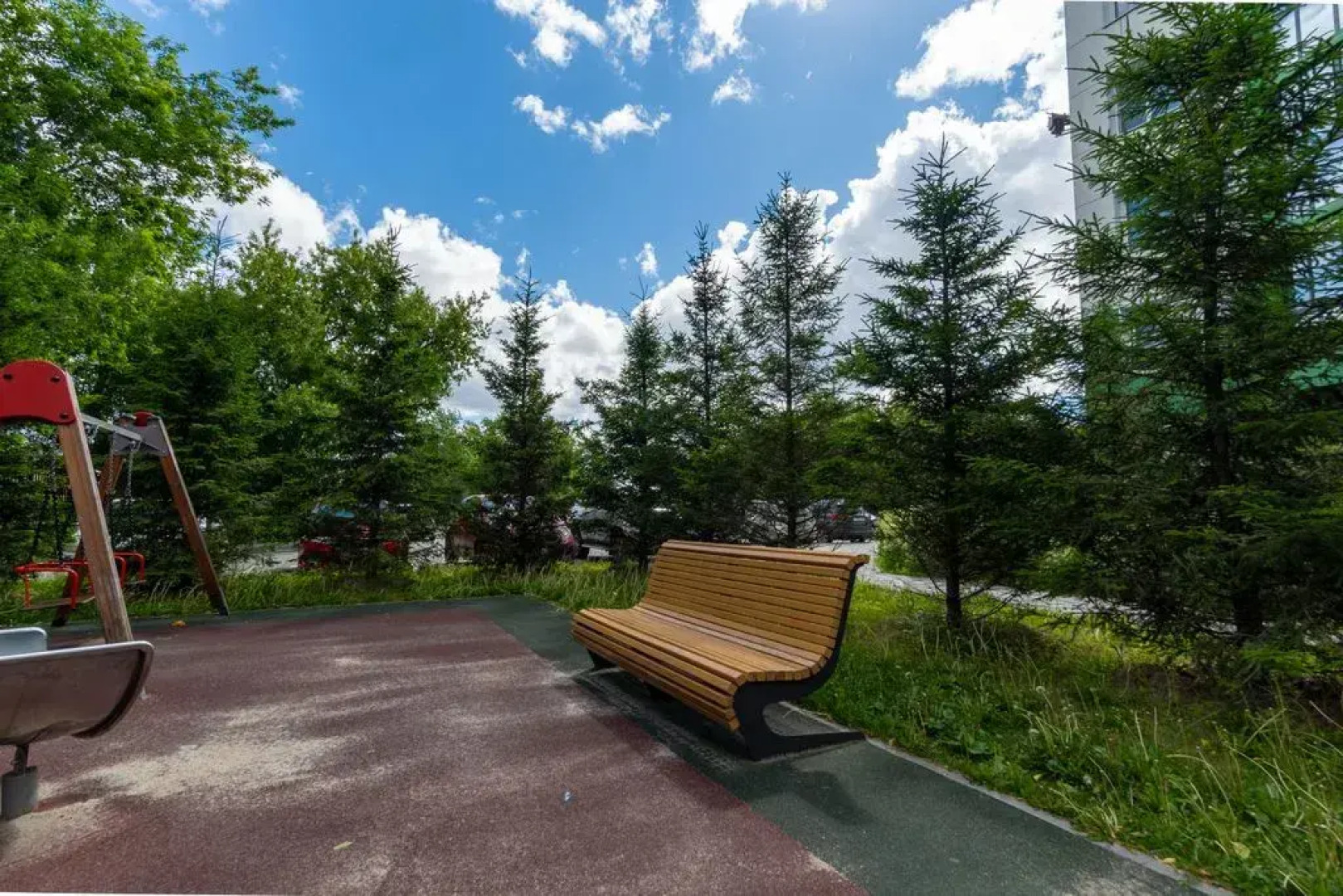 Апартаменты светлые на 16 этаже