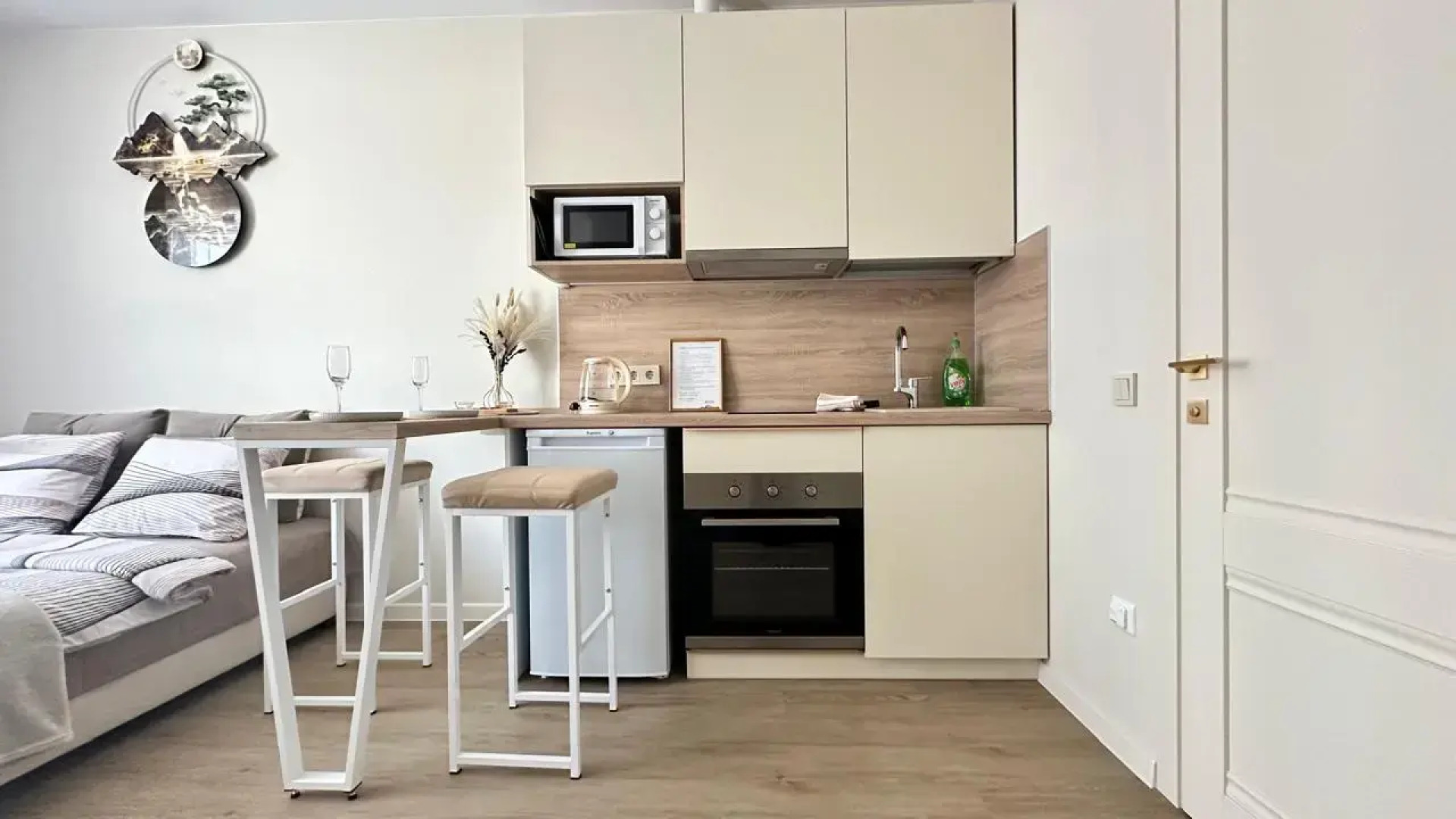 Апартаменты Шикарная студия у Жд Вокзала и ЛеманаПРО