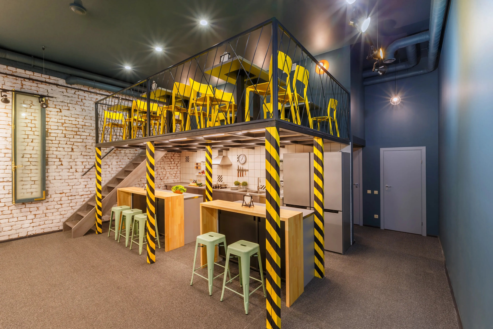 Отель Экспо