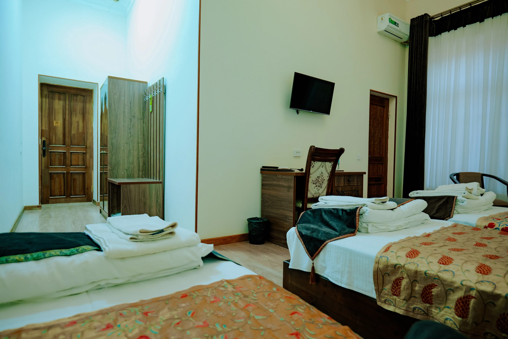 Отель Imperial Palace