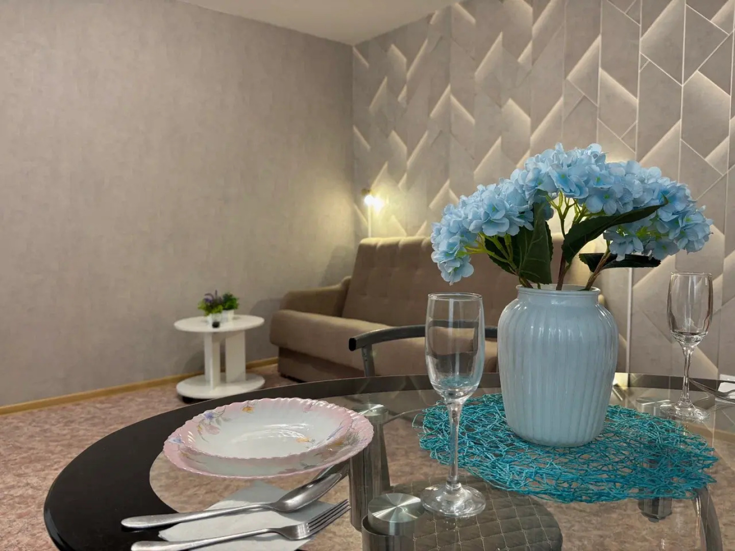 Апартаменты BestHome Двухкомнатная квартира Golden Sunshine на Волге