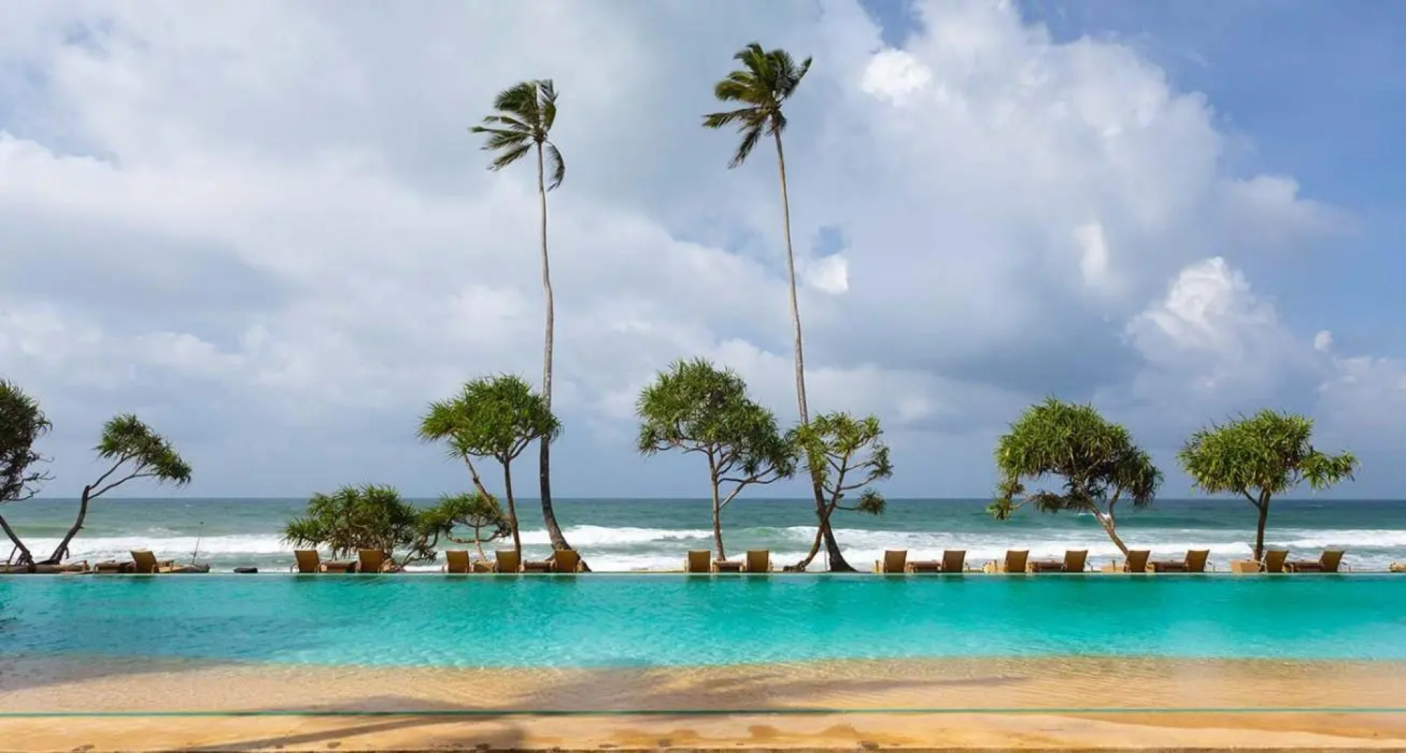 Курортный Отель The Fortress