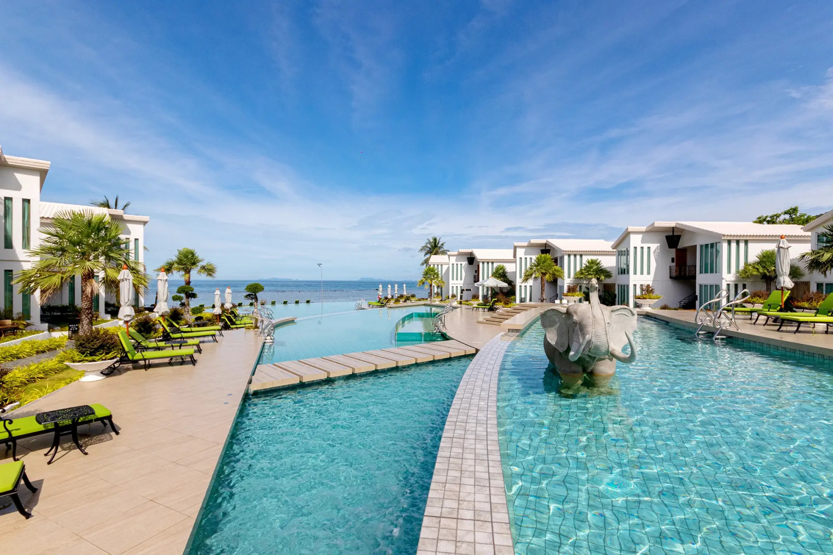 Отель Vannee Golden Sands Resort