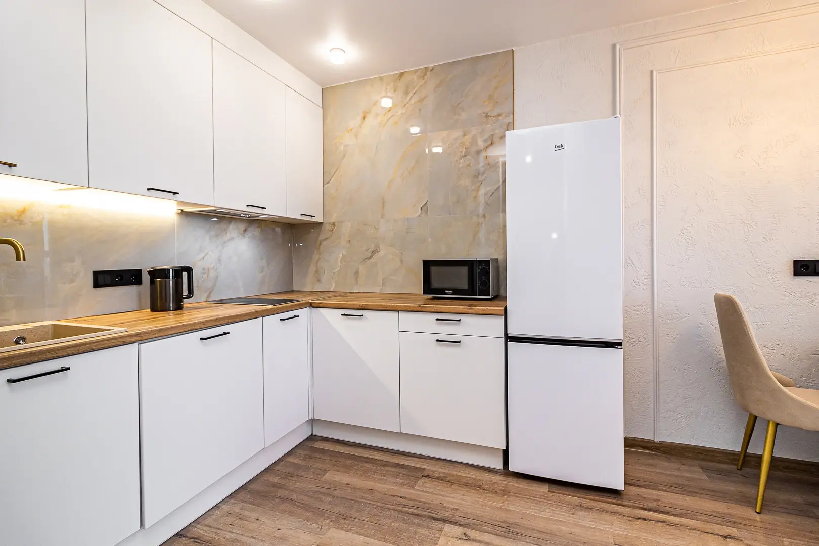 Квартира 2 Ночи на Улице Имени В.Н. Мачуги 166Б/1