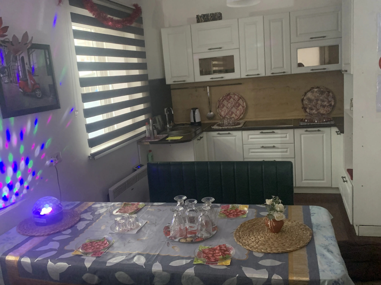 Частный дом Праздничный Коттедж в Центре Города