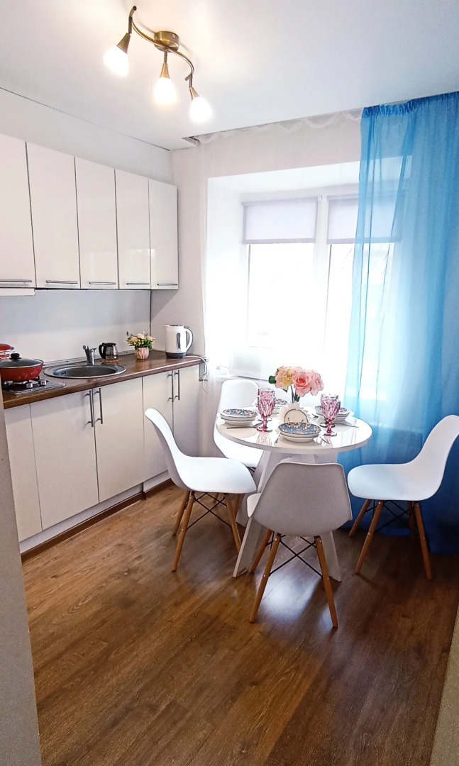 Апартаменты Центр города рядом северный вокзал и верхнее озеро