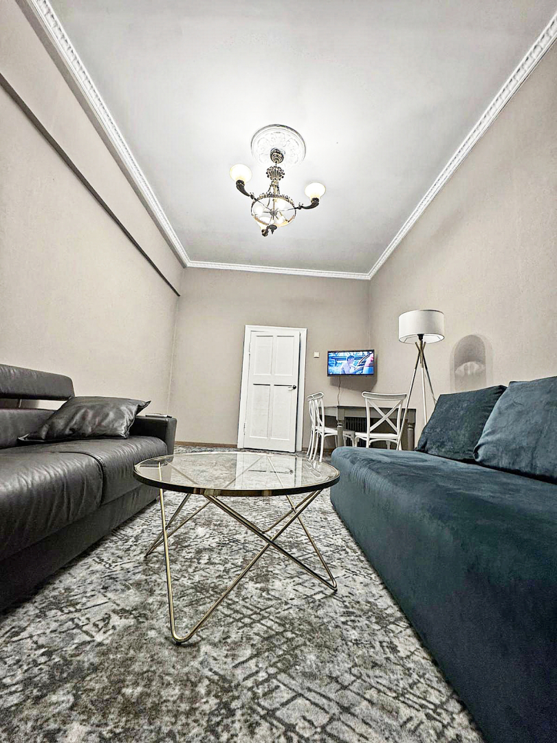 Апартаменты Центр Цирк Зыбитская Трёшка