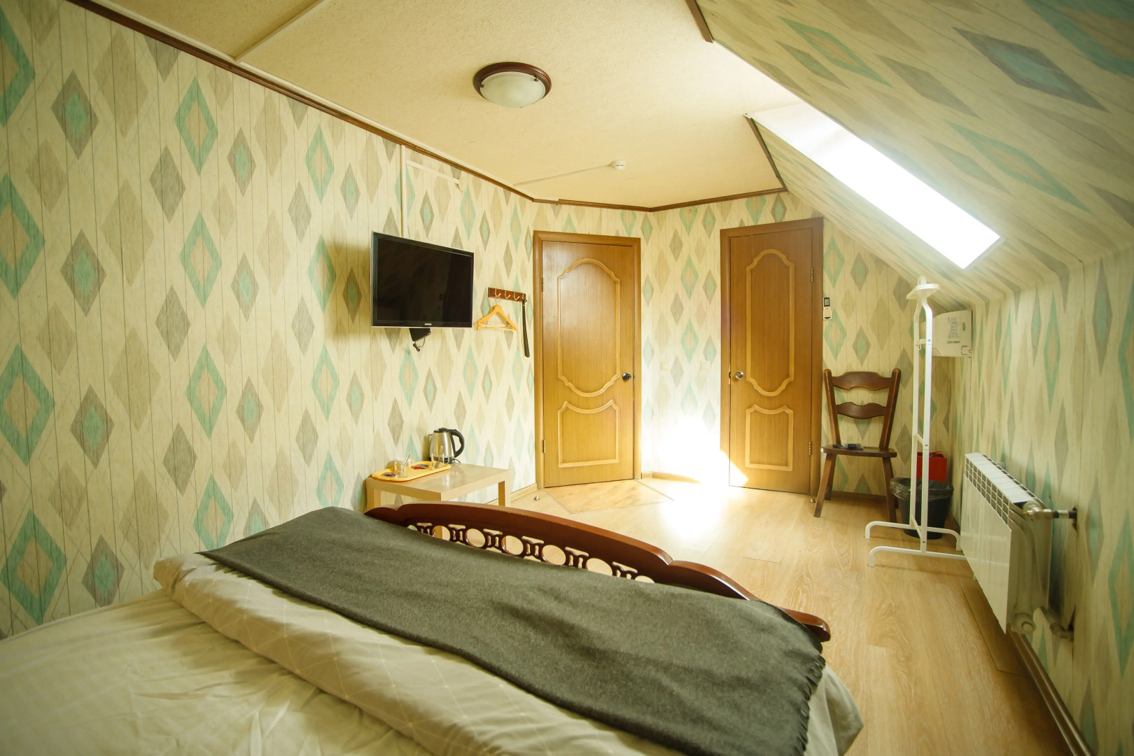 Меблированные комнаты Night Train