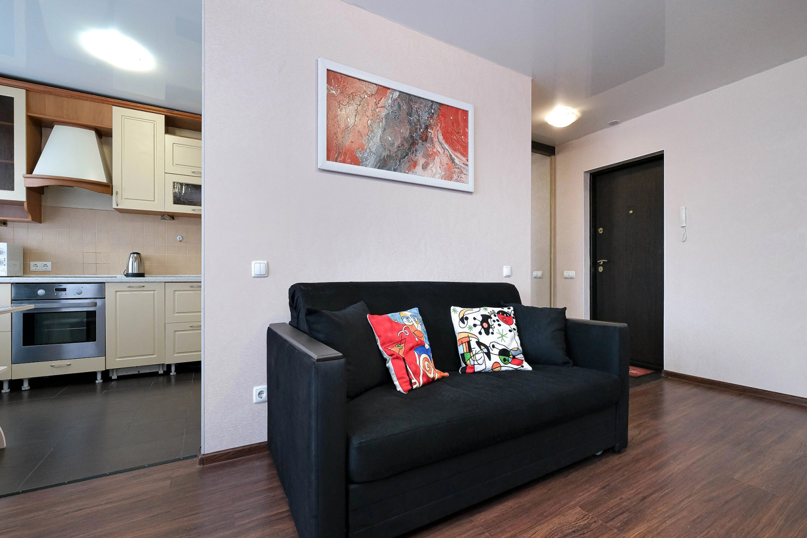 Dvukhkomnatnaya Studiya Na Ul. 1905 Goda Flat