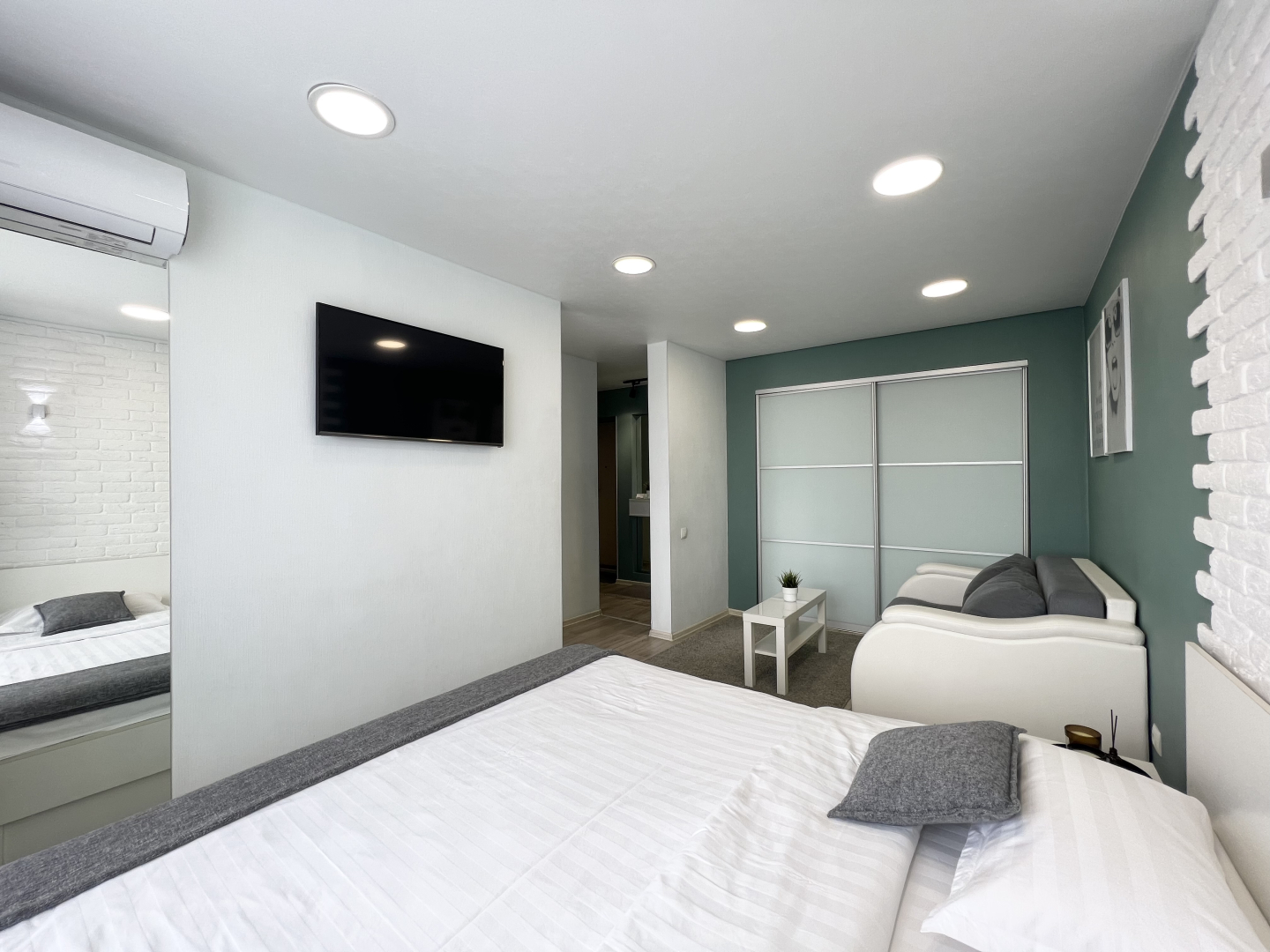 Апартаменты Торайгырова 28