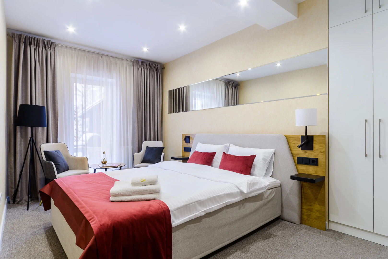 6-комнатный дом HomeApart Новгородская, 11