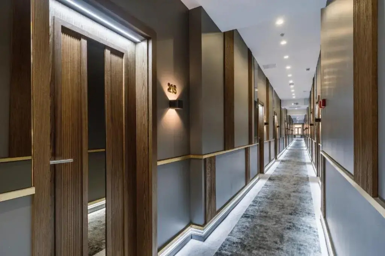 Апартаменты Sergeew Apartments Премиум с кухней в апарт-отеле Аквалина