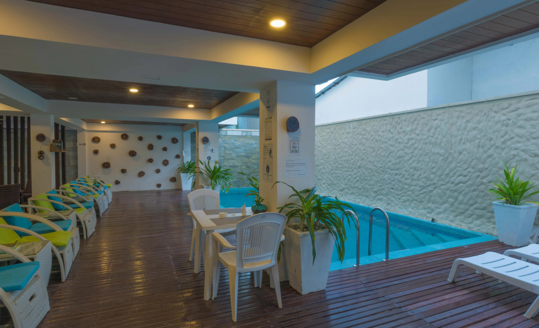 Отель Aquzz Inn & Spa