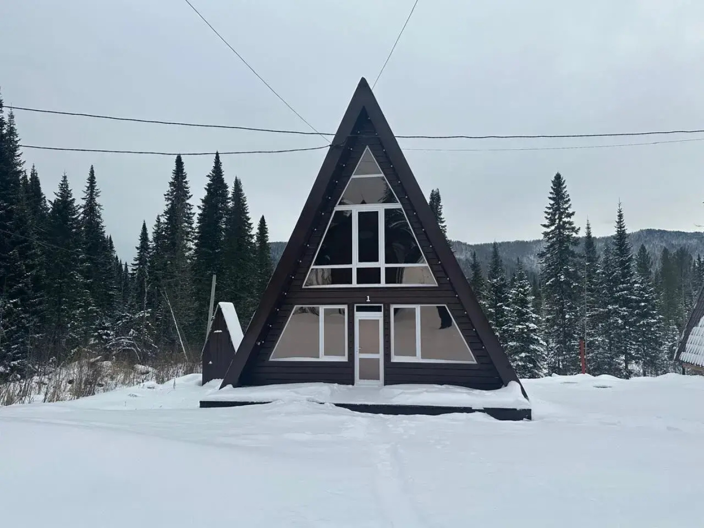 Частный дом A-frame большой