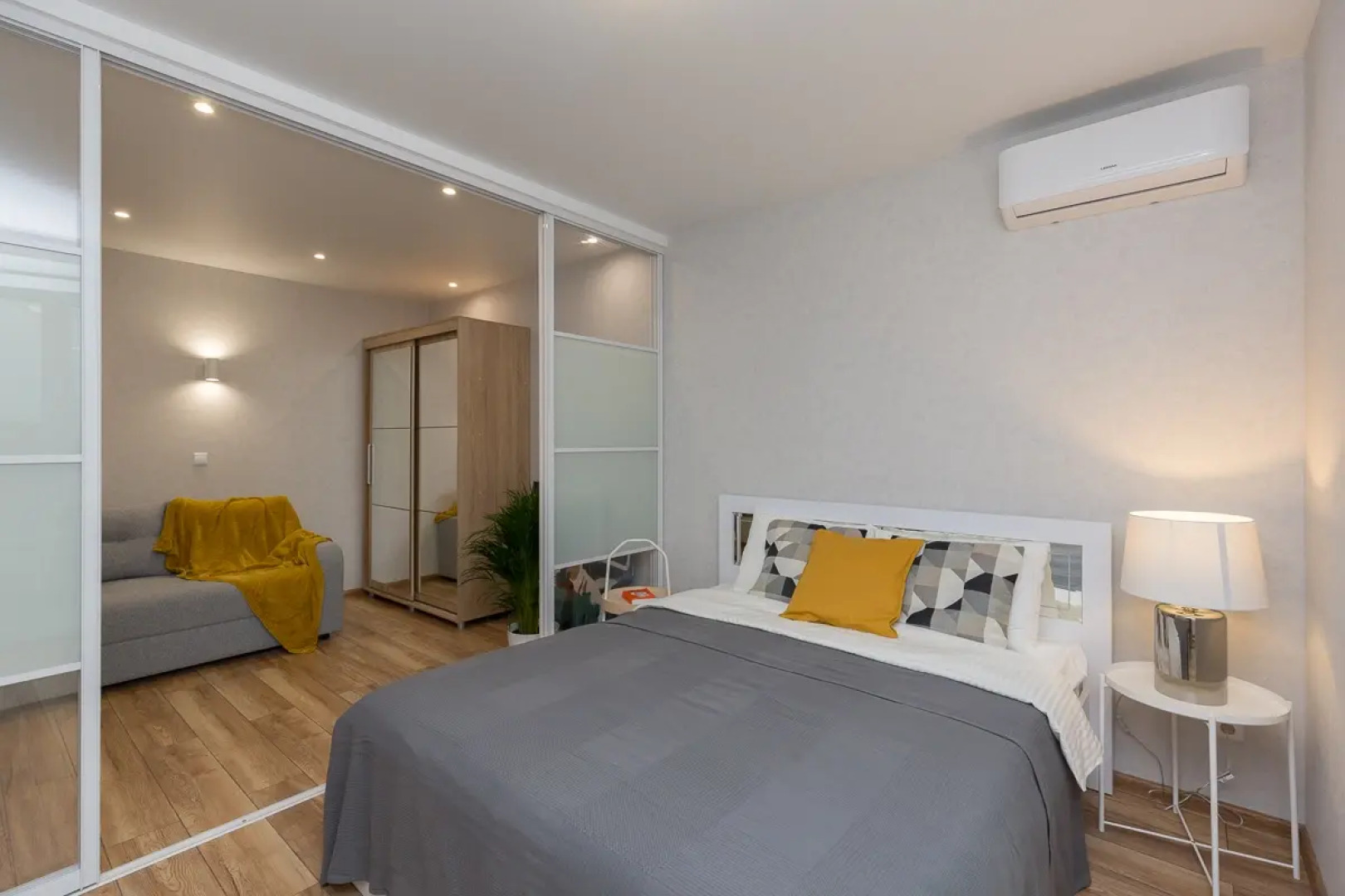 Апартаменты Азбука на Султанова 6