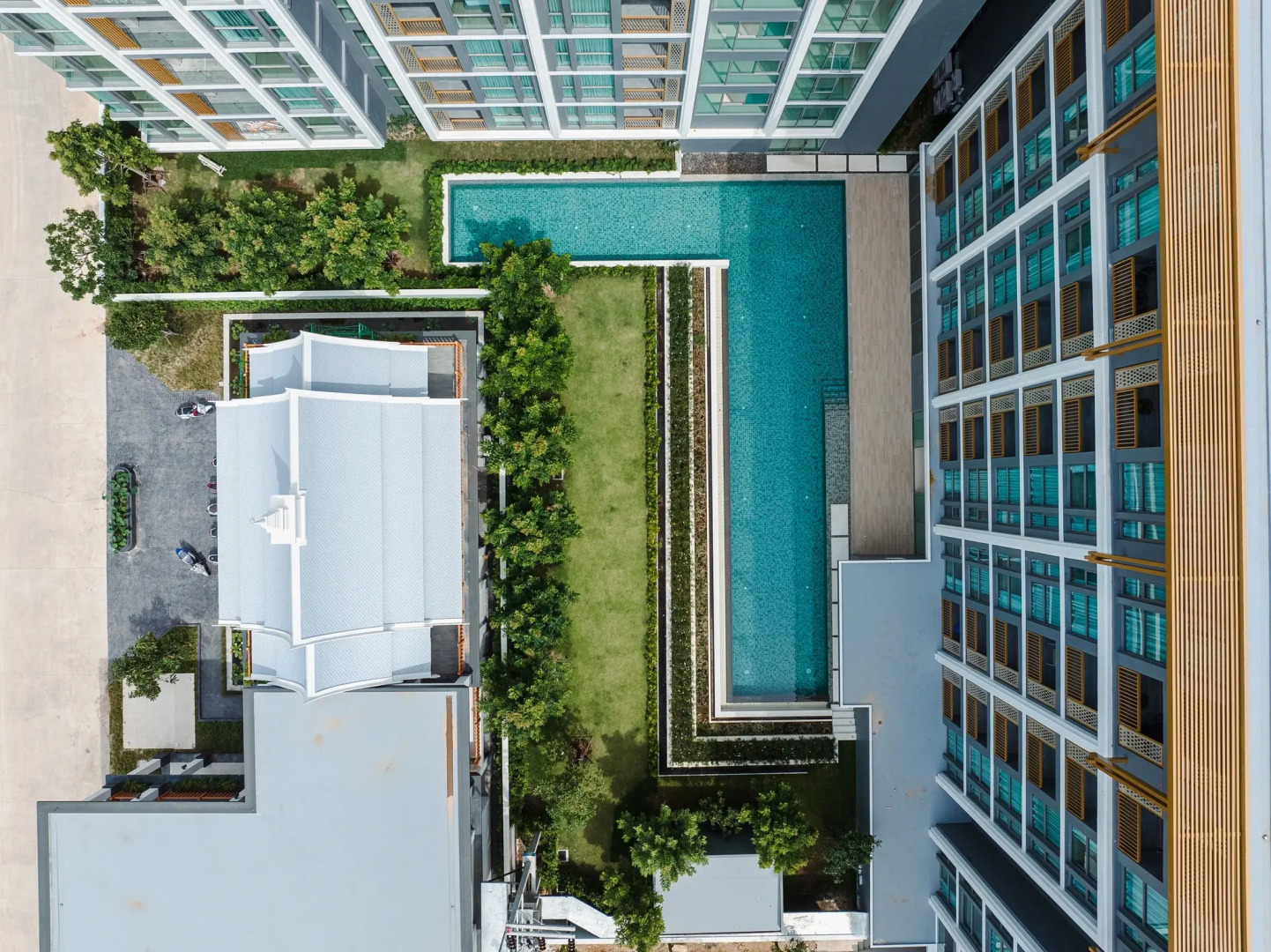 Apartment Ozone condo by TropicLook