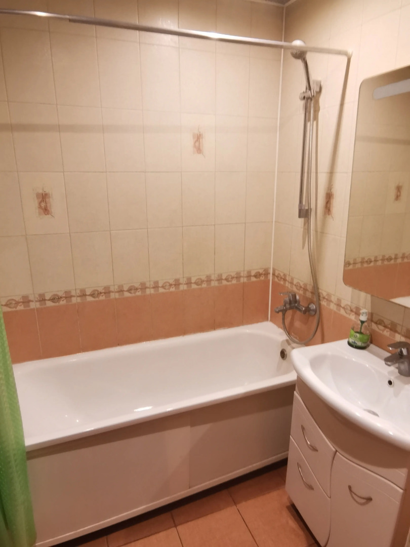 Апартаменты Трехкомнатные Sutki Vip на Ватутина 6