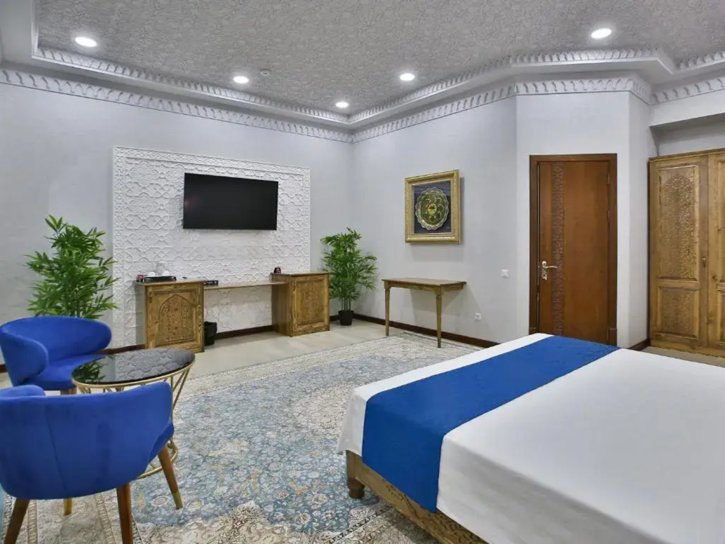 Отель Paradise Plaza Luxury