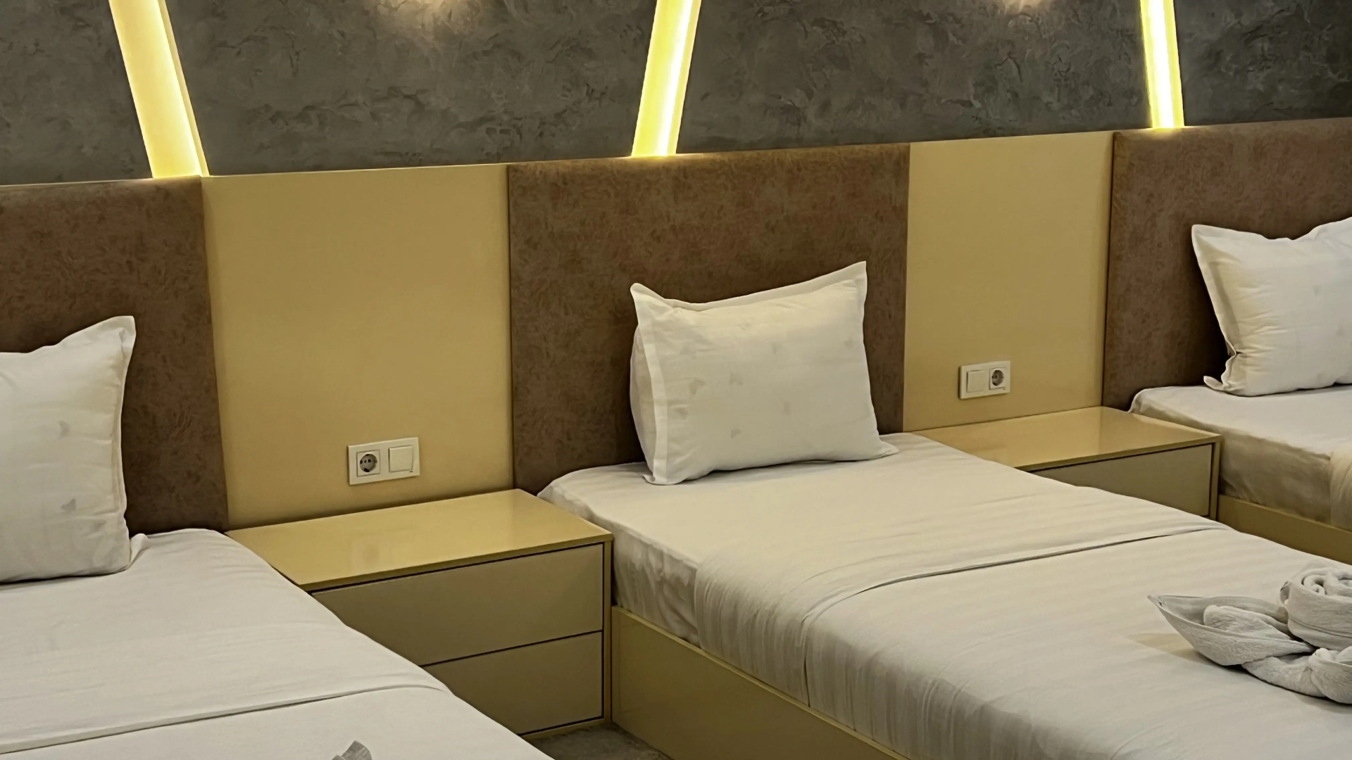 Ohu Palace Hotel & Restaurant