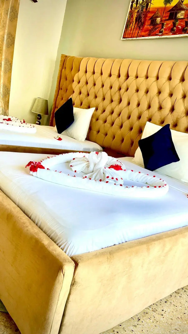 Отель Five Palms