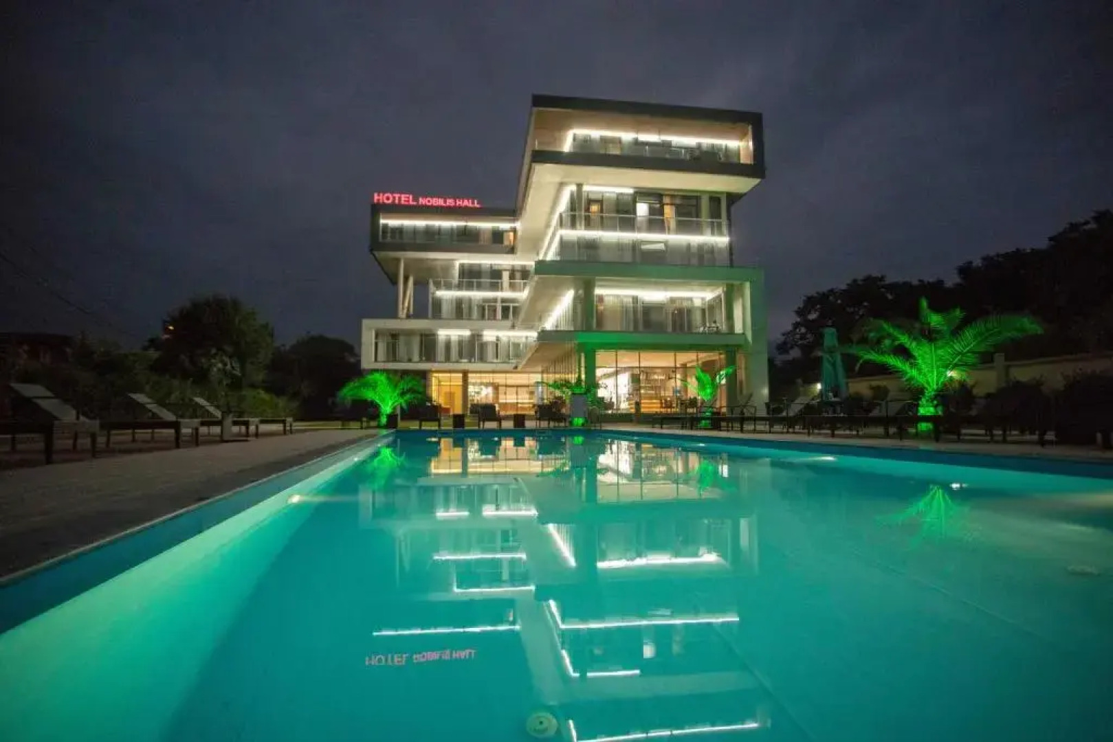 Отель Nobilis Hall