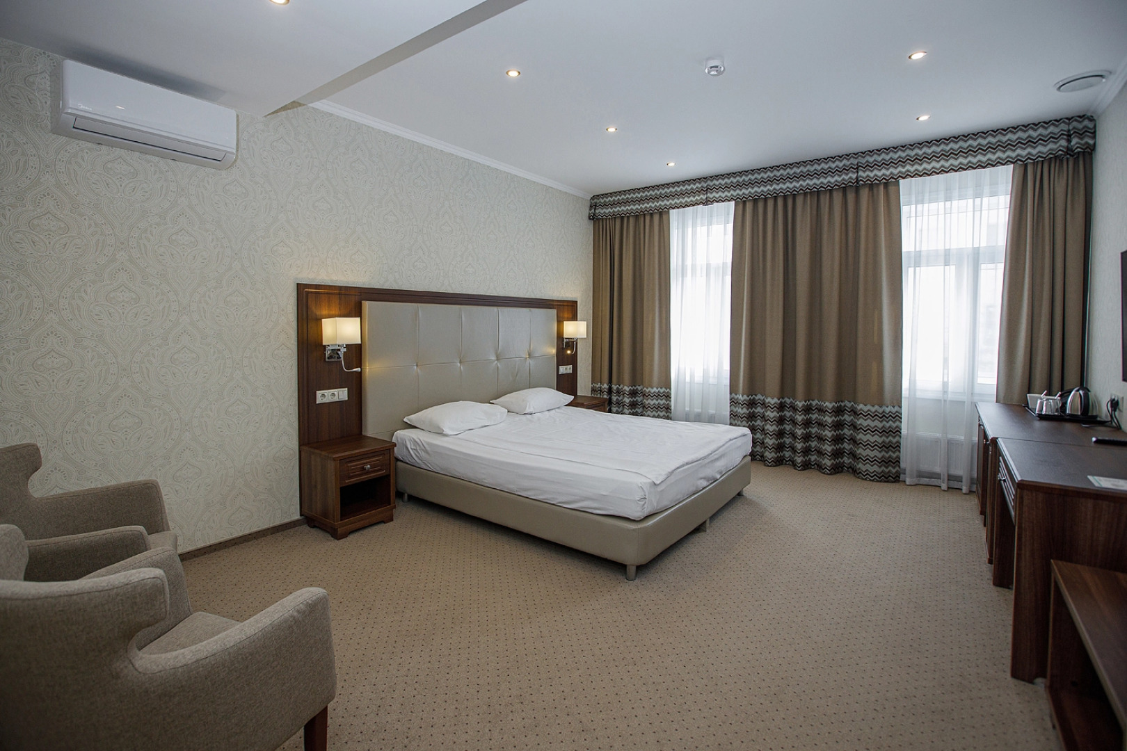 Гостиница «У Золотых ворот»