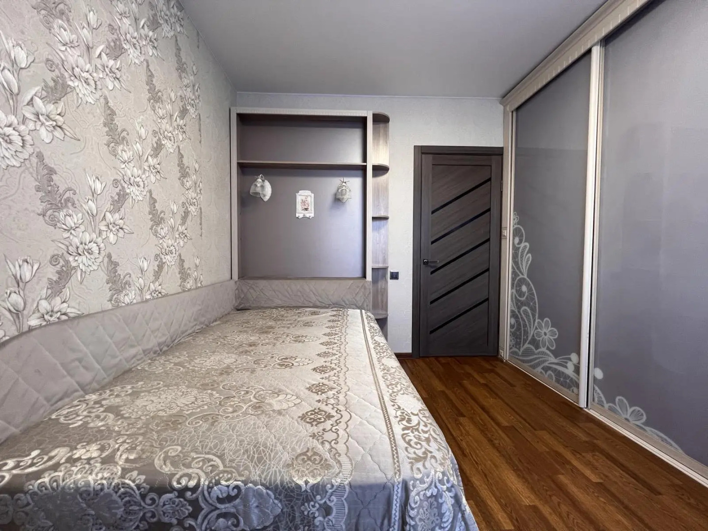 Квартира Двухкомнатная в Центре Ноябрьска