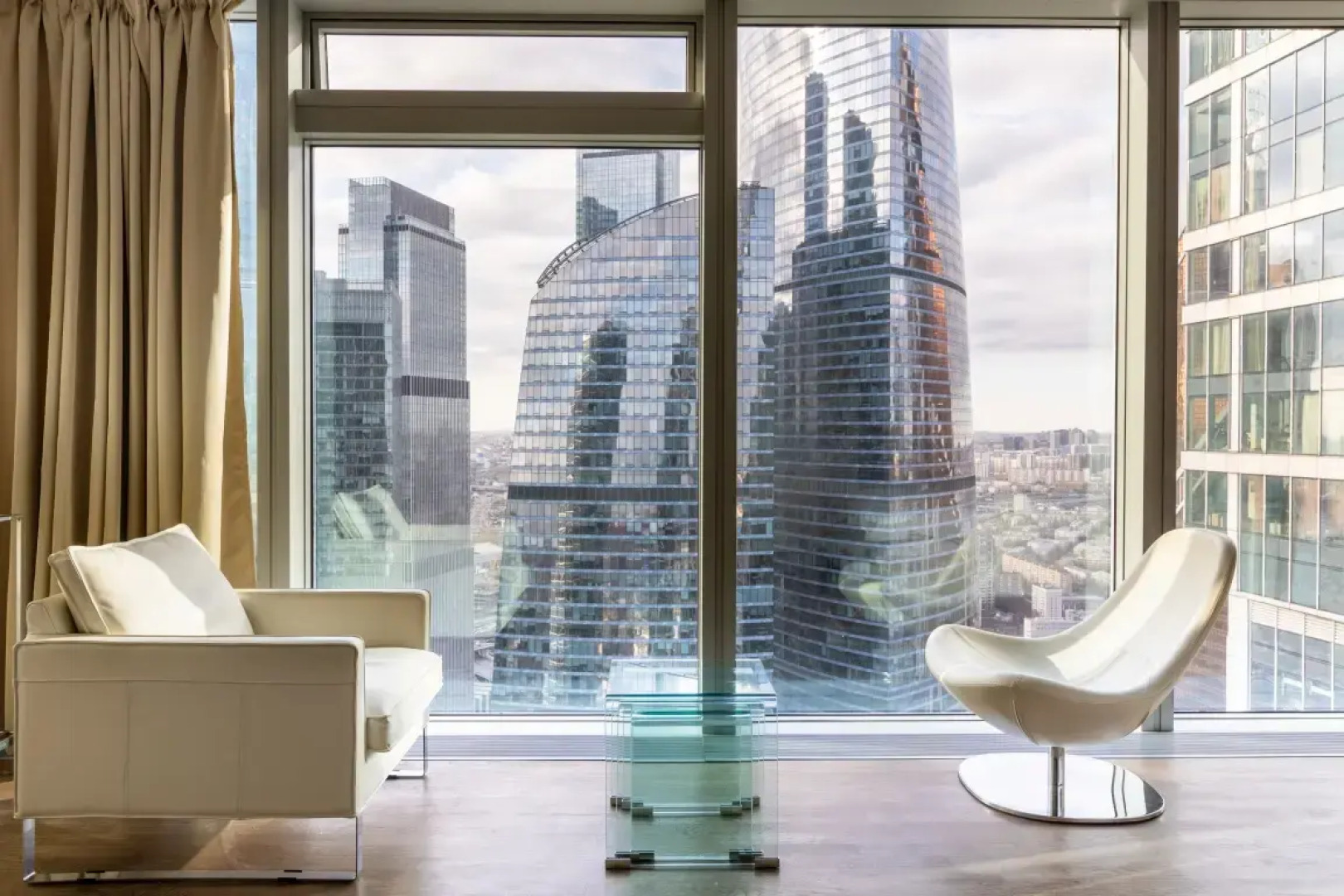 Rockmond 48 Junior Suite 14