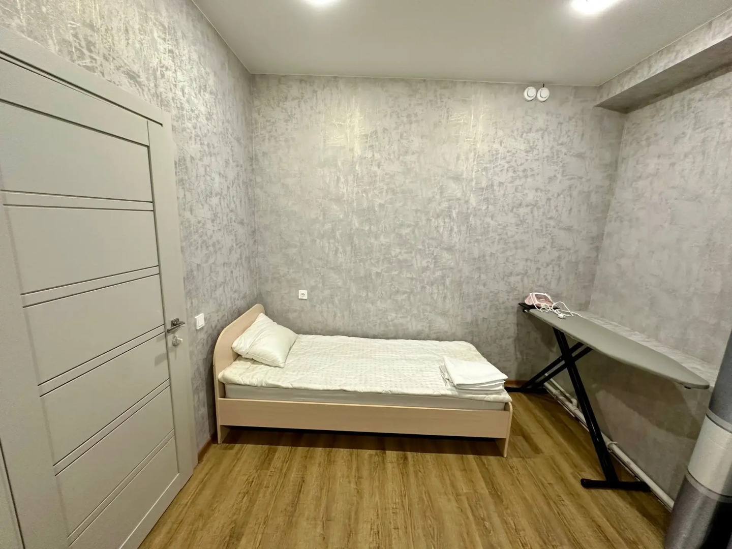 Апартаменты Трёхкомнатные Ужурская День & Ночь 6