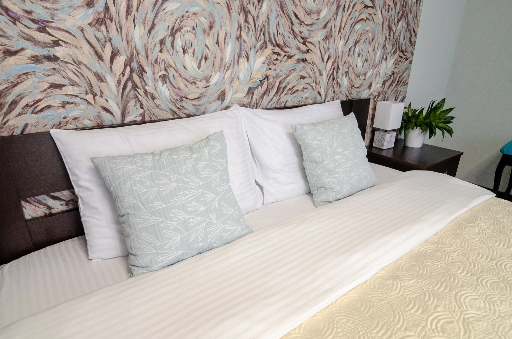 Апартаменты Красный Квадрат на Набережной