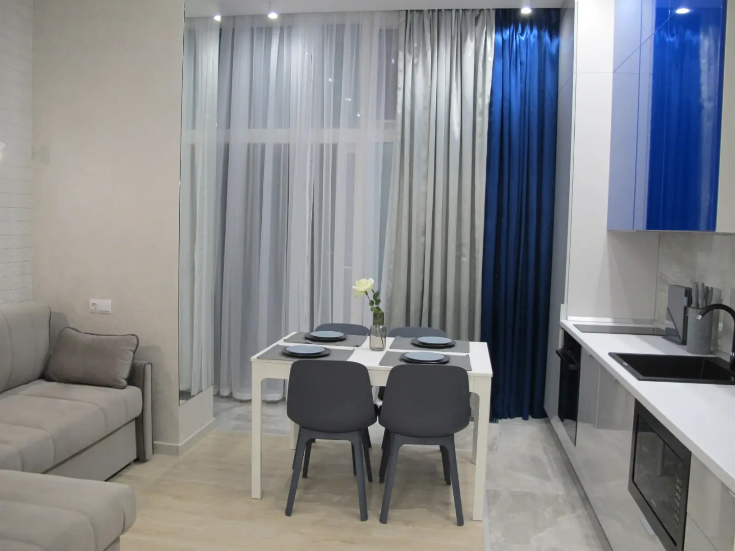 Апартаменты на Бульваре Надежд 4/3