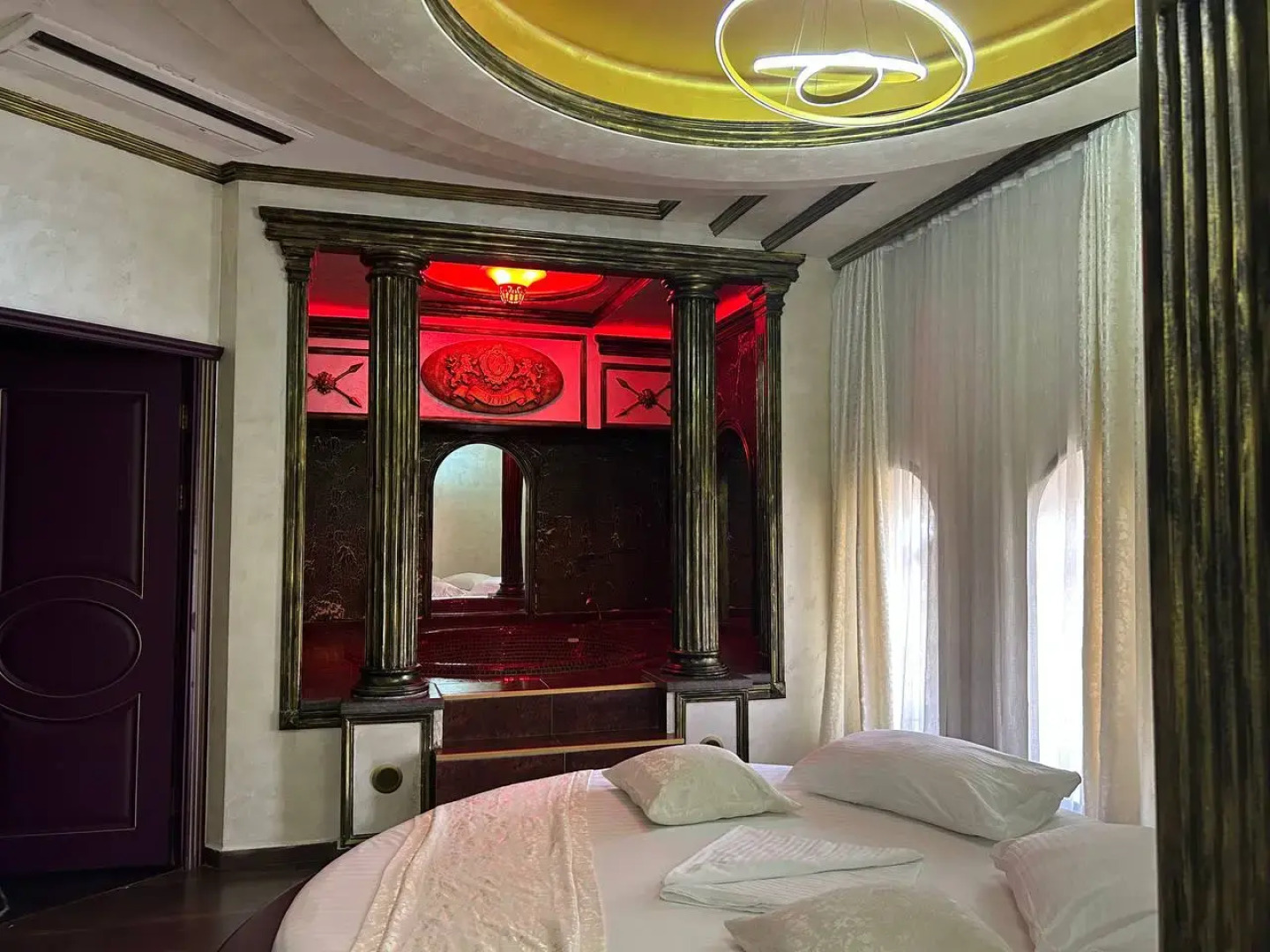 Отель Roma Yerevan & Tours