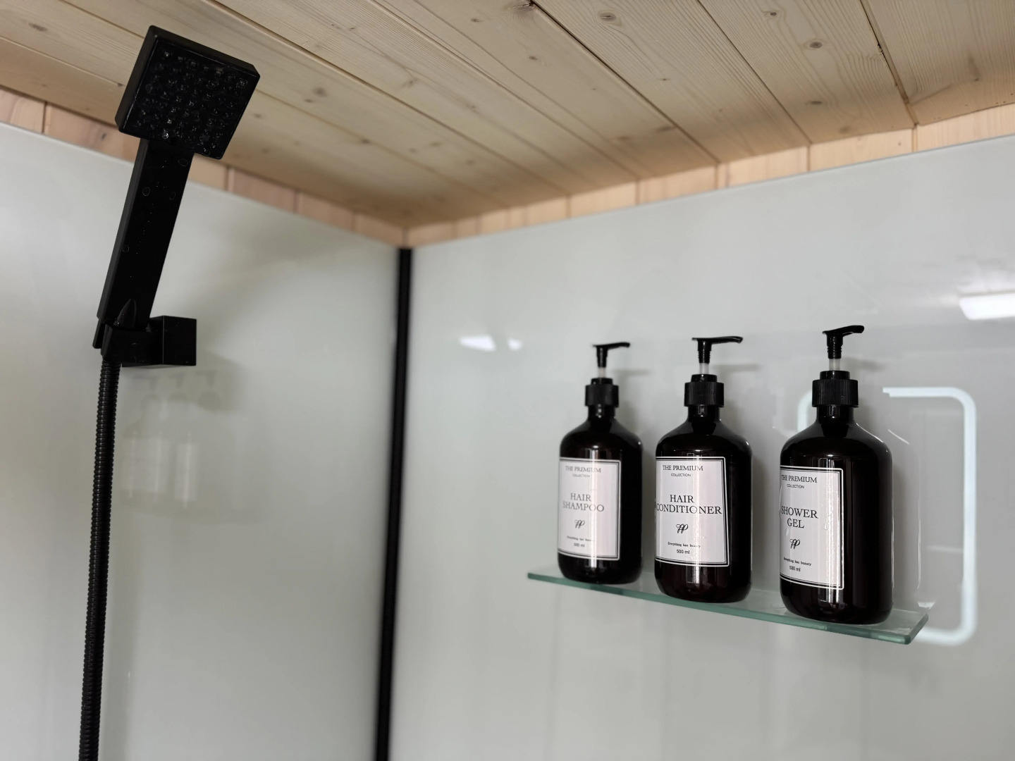 Частный дом с видом на Кавказский хребет