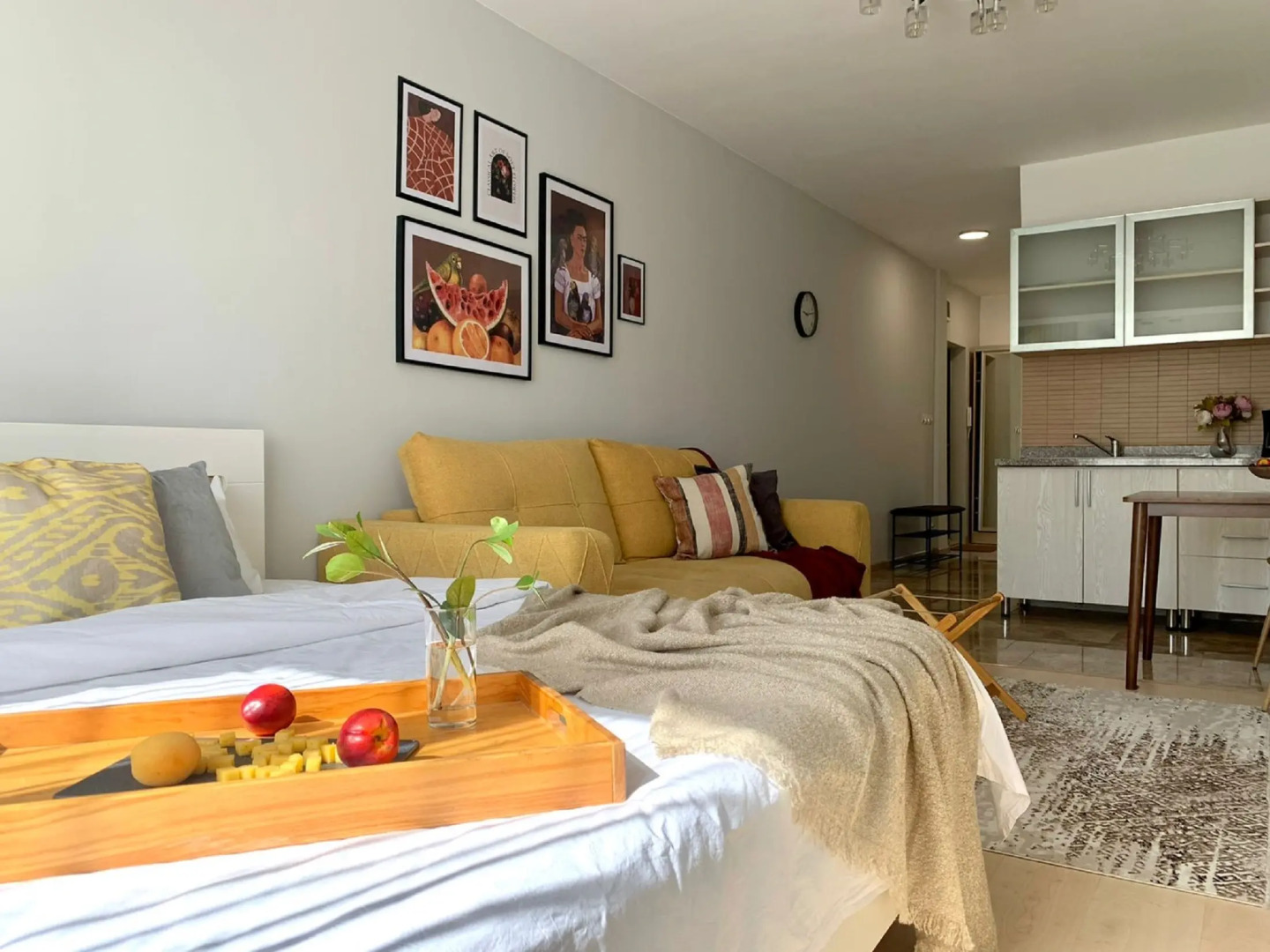 Апартаменты студия Фрида Кало в центре города Алматы