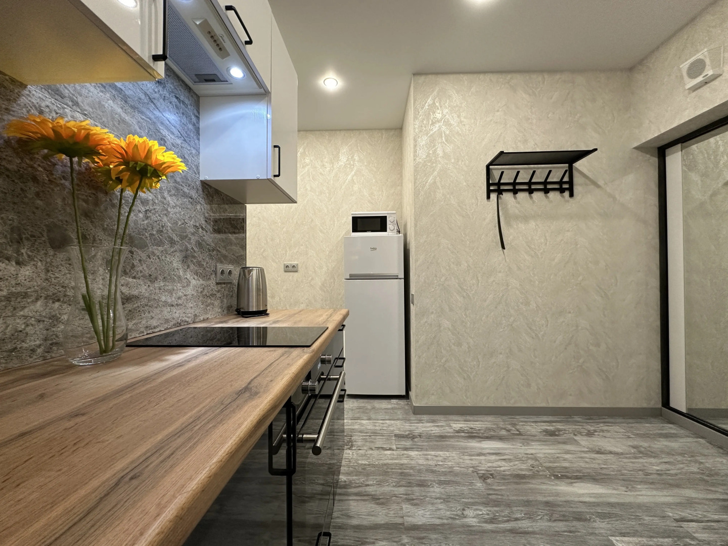 Апартаменты в цeнтрe Нижнего рядoм с Koлecoм oбoзpения и Канатной дорогой от Уют и Комфорт Нн