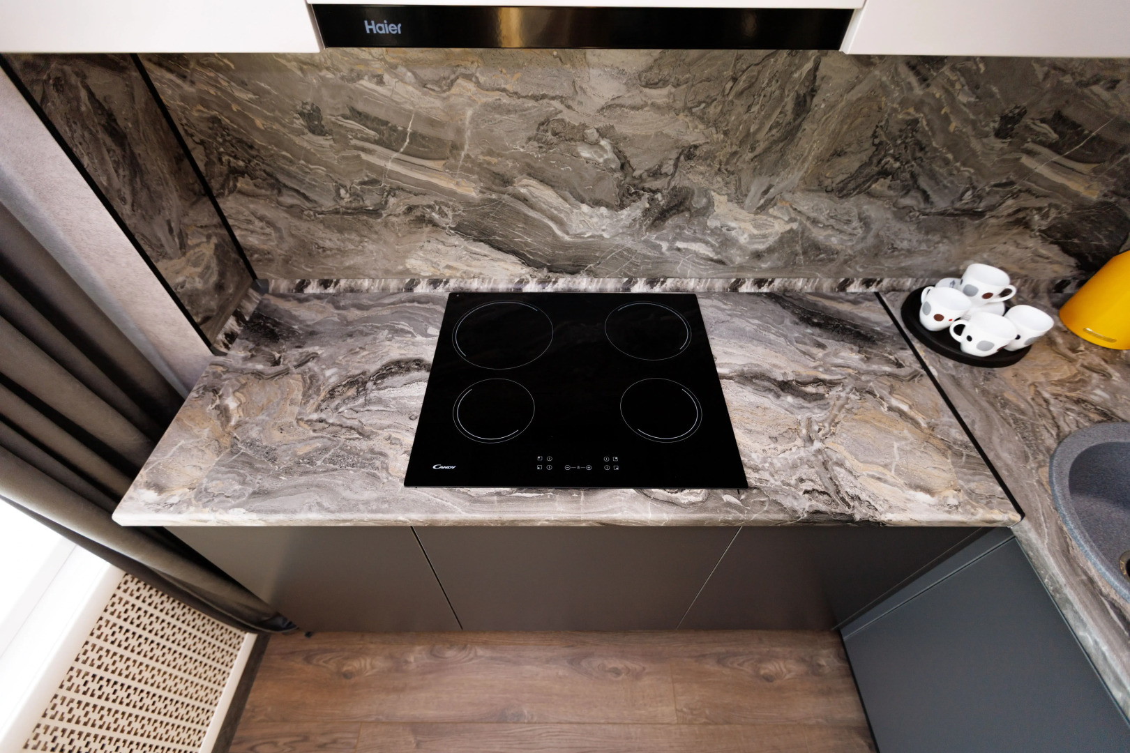 Квартира с видом на собор Александра Невского