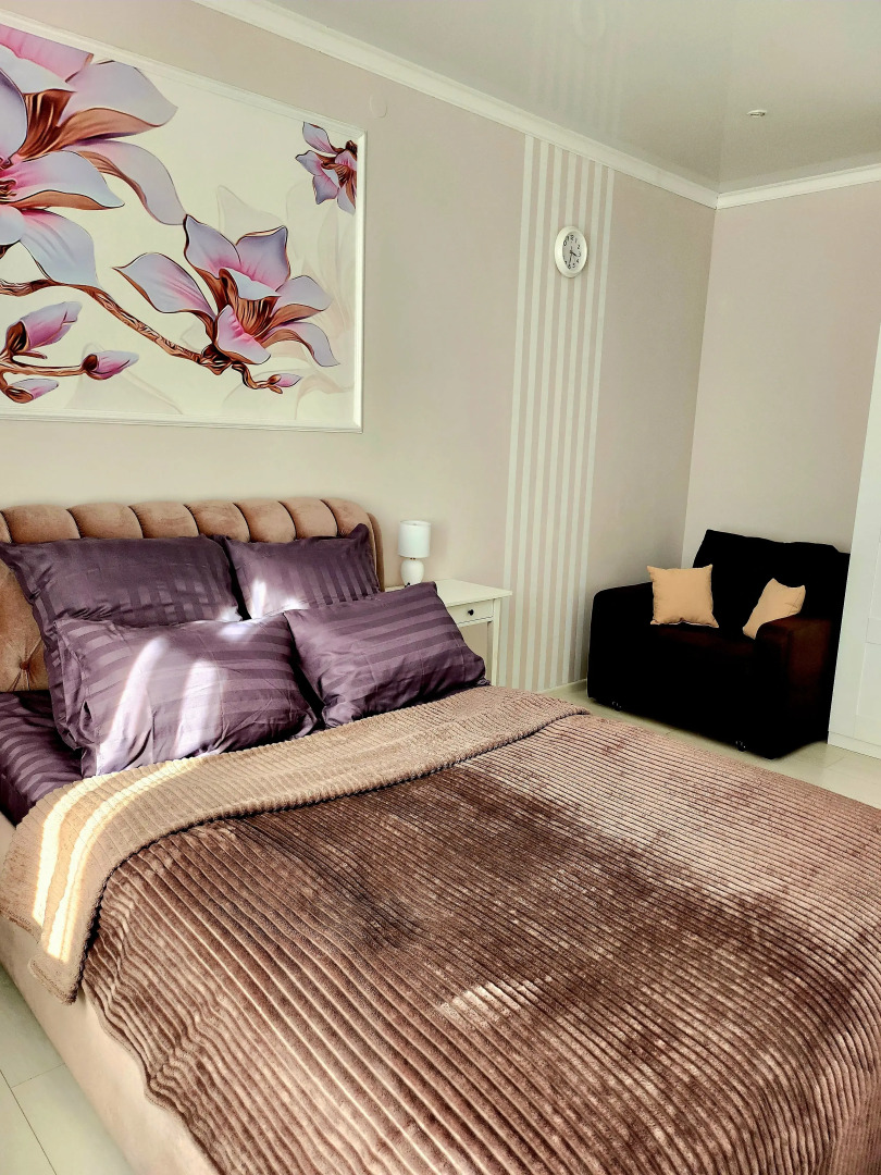 Квартира с видом на закат Родионова, 19